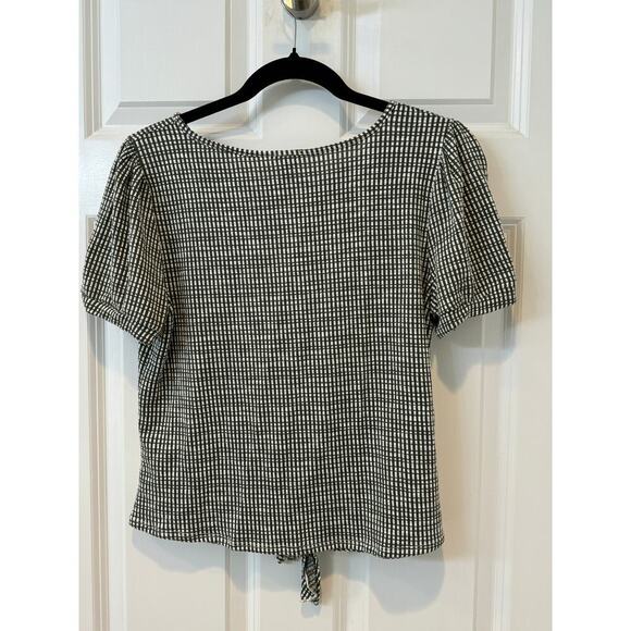 W5 size Medium front knot shirt - Picture 8 of 8